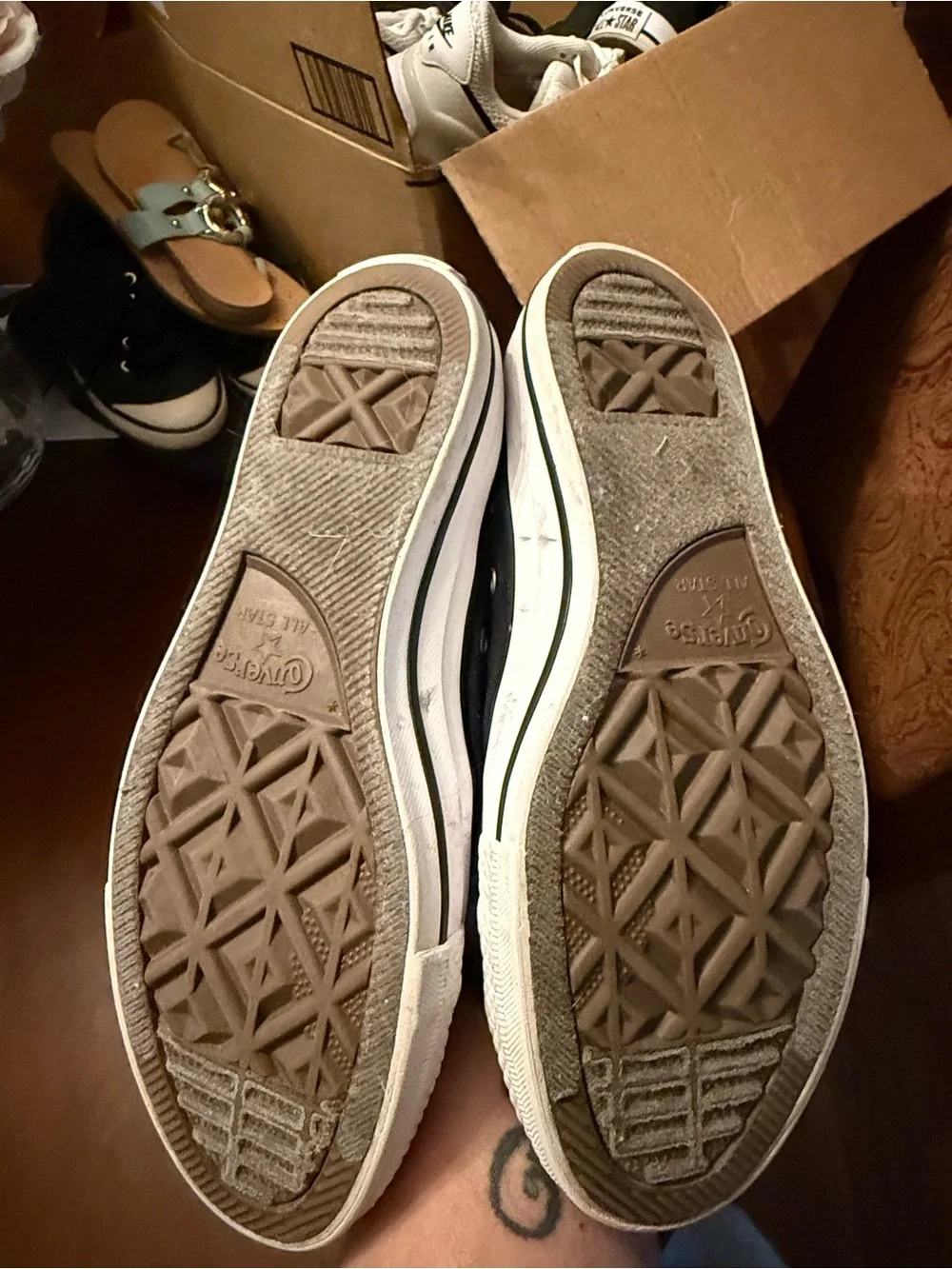 Converse Black and White Low-Top Slip-On Sneakers - Picture 6 of 6